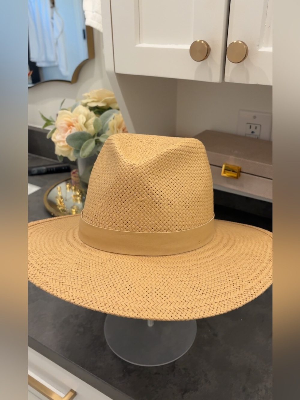 Janessa Leone Simone Packable Straw Fedora Hat Tan Sand Size XL